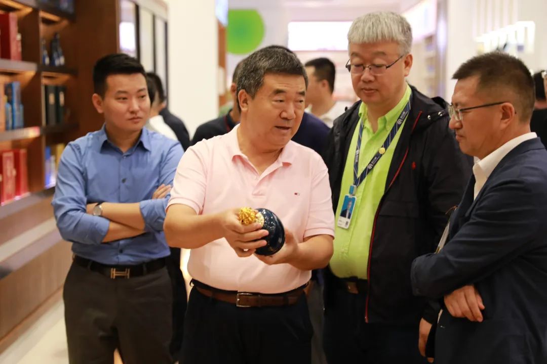 汾酒访问团一行到访pa视讯，探索清香型白酒发展新风向